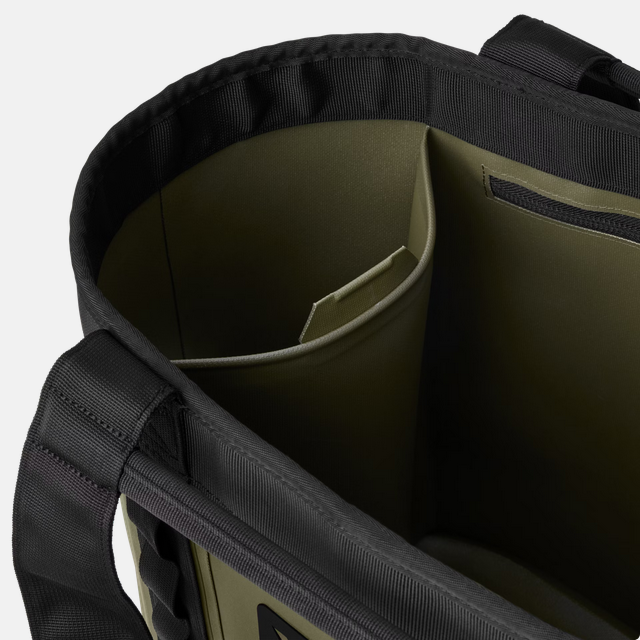 YETI  Camino® 35 Carryall